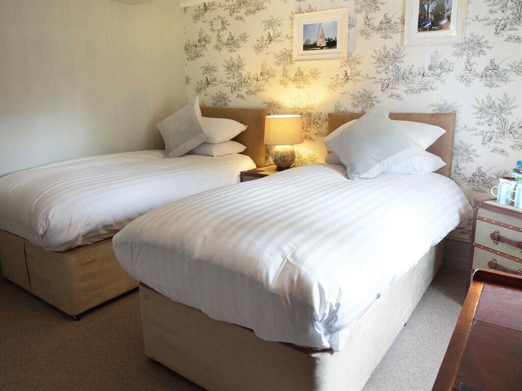 Flower Pot Hotel Sunbury-on-Thames Esterno foto