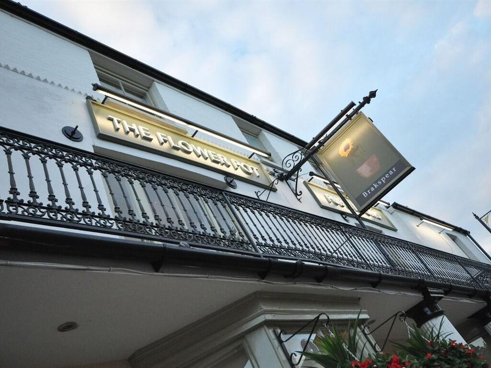 Flower Pot Hotel Sunbury-on-Thames Esterno foto