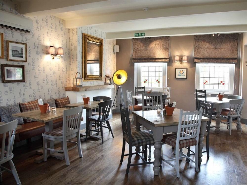 Flower Pot Hotel Sunbury-on-Thames Esterno foto