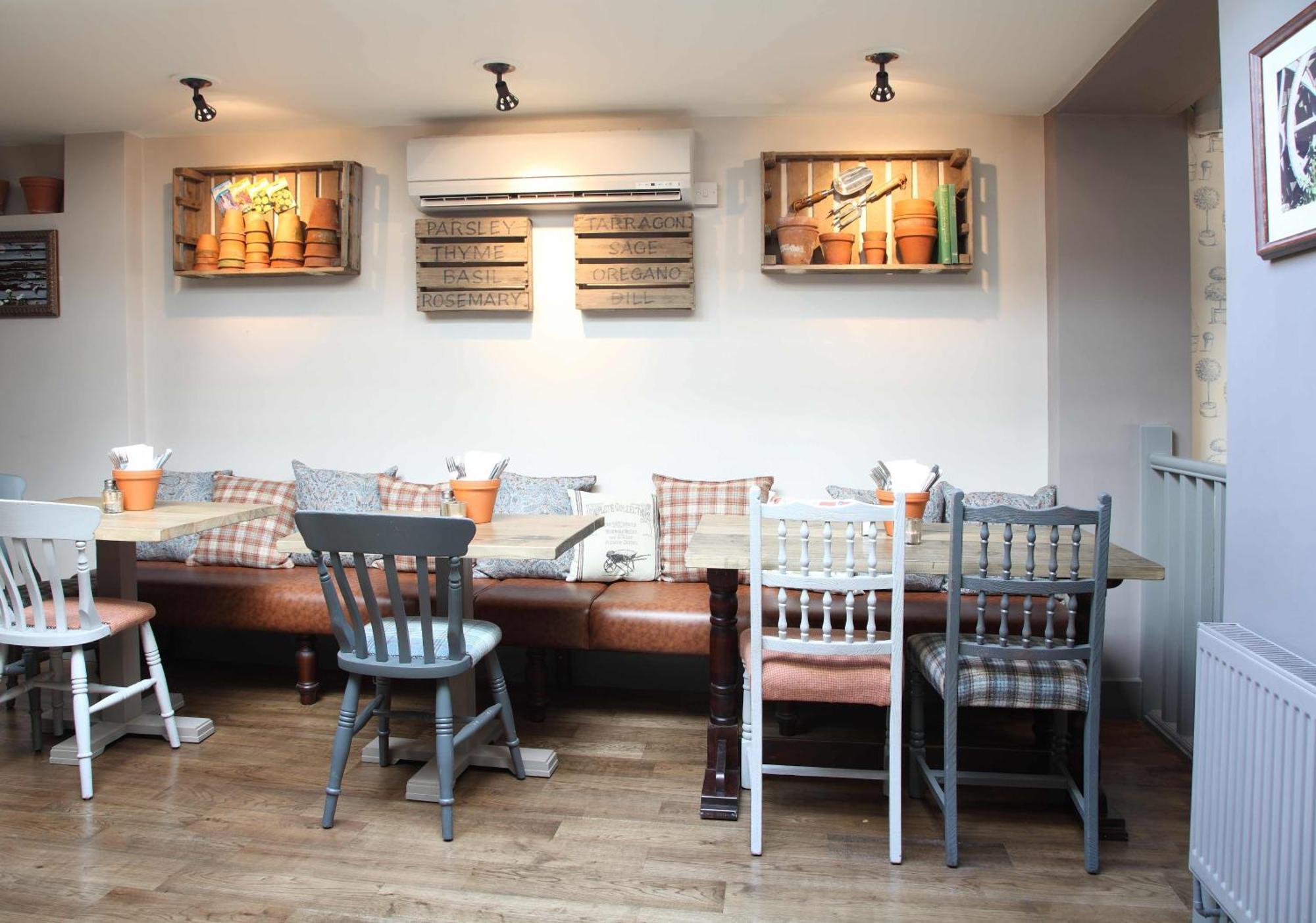 Flower Pot Hotel Sunbury-on-Thames Esterno foto